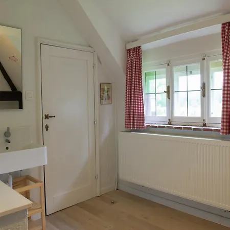Mansion In Liege With Private Garden, Cleaning Included 度假居 斯帕