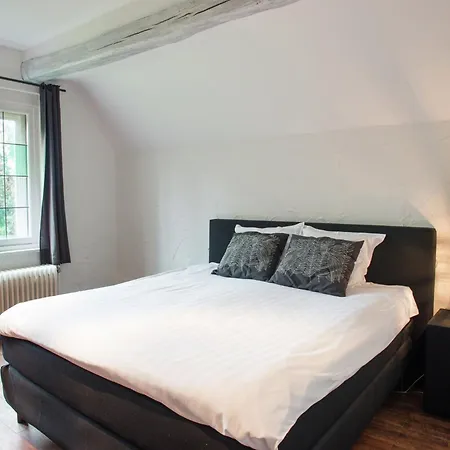 Mansion In Liege With Private Garden, Cleaning Included 斯帕