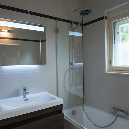 Mansion In Liege With Private Garden, Cleaning Included 度假居 斯帕